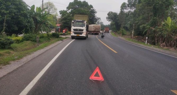 2名司機受傷！大貨車彎道未減速靠右行駛與北海一大型汽車相撞！